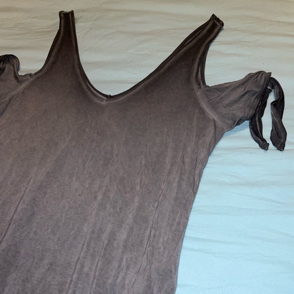 AE Burnout Fade Cold Shoulder - Picture 4 of 4